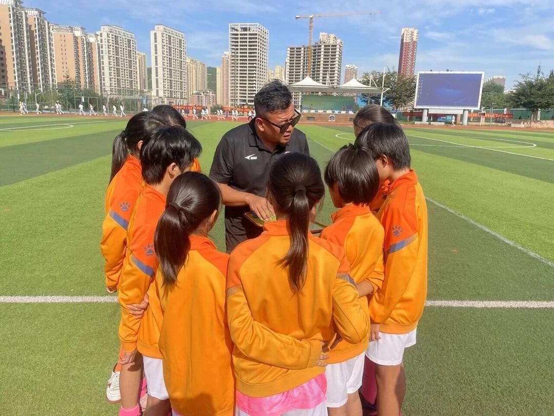 养体系, 员的特点制 养体系, 员的特点制