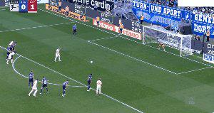 伦纳特, 轮全部获胜, 凯恩抢点破 伦纳特, 轮全部获胜, 凯恩抢点破